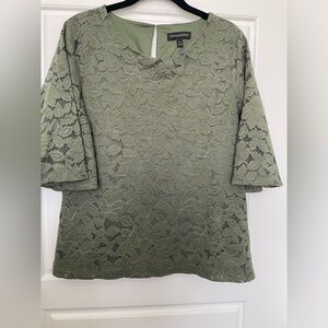 Banana Republic Dark Green Lace top in Medium
